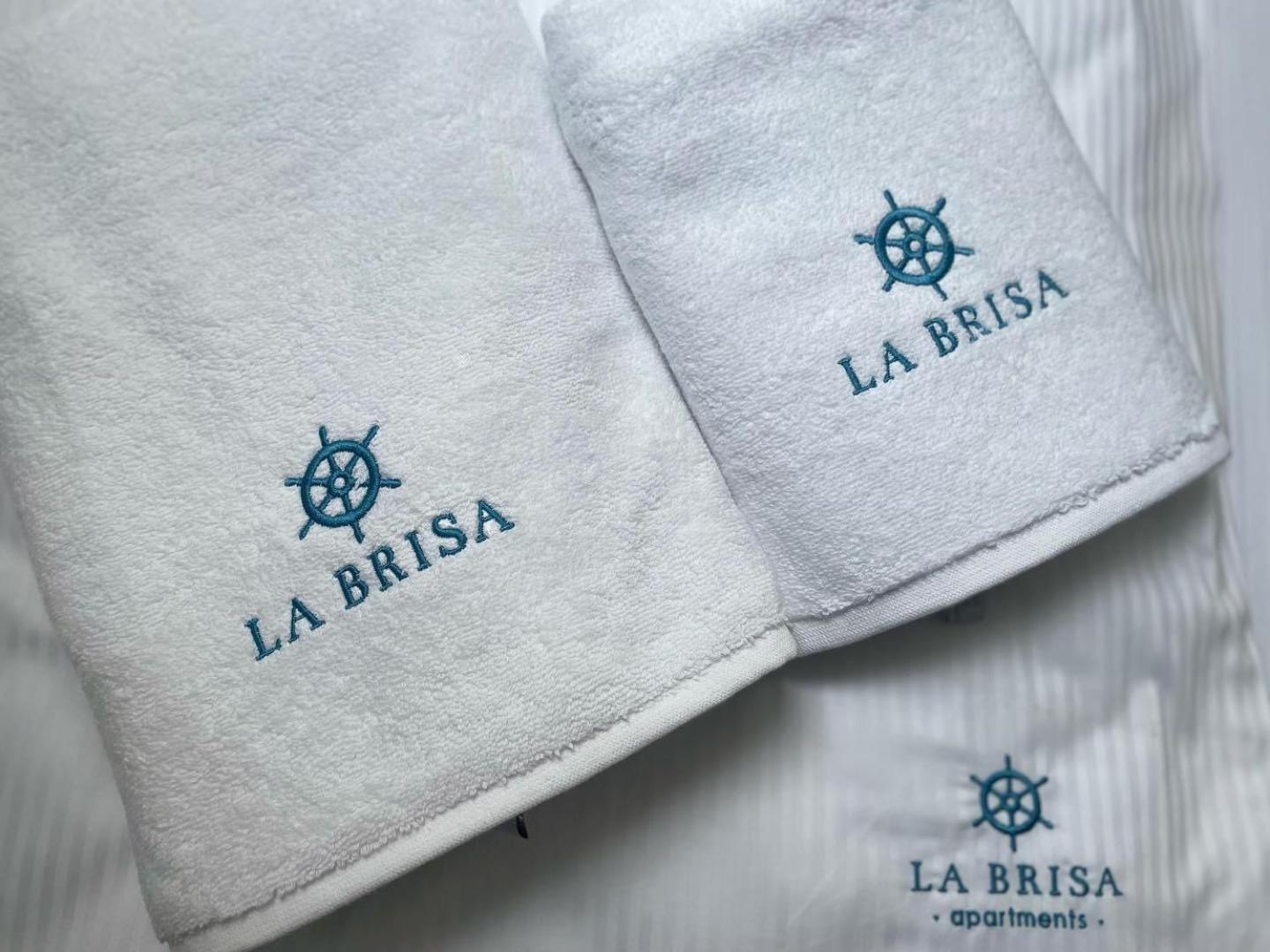 La Brisa Apartments 드지우노웨크 외부 사진
