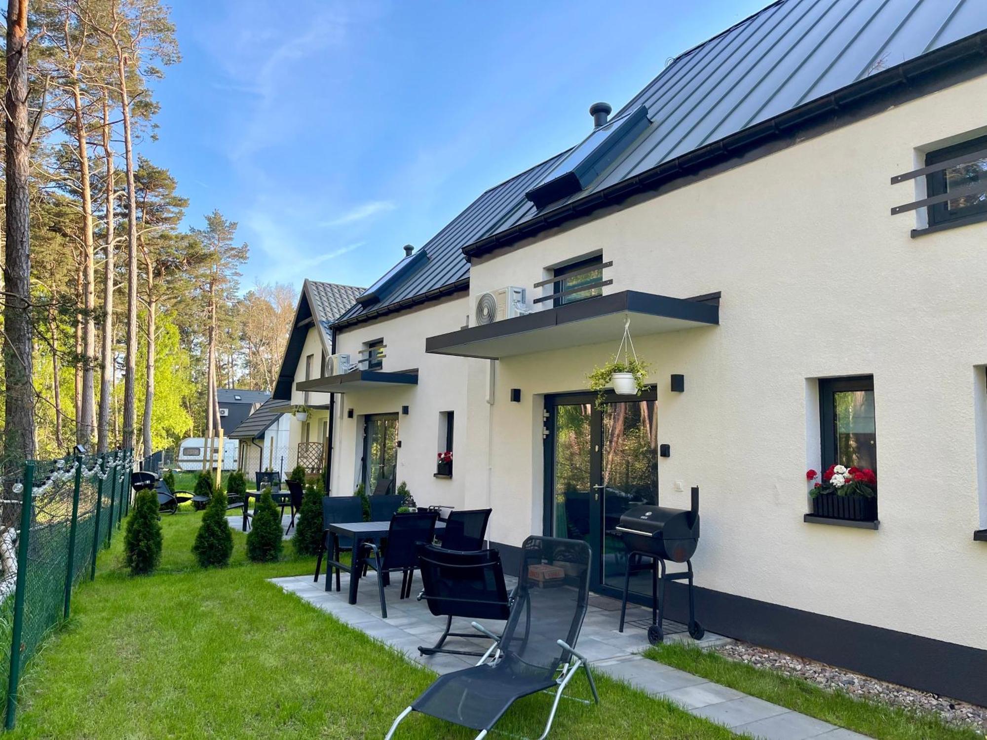 La Brisa Apartments 드지우노웨크 외부 사진
