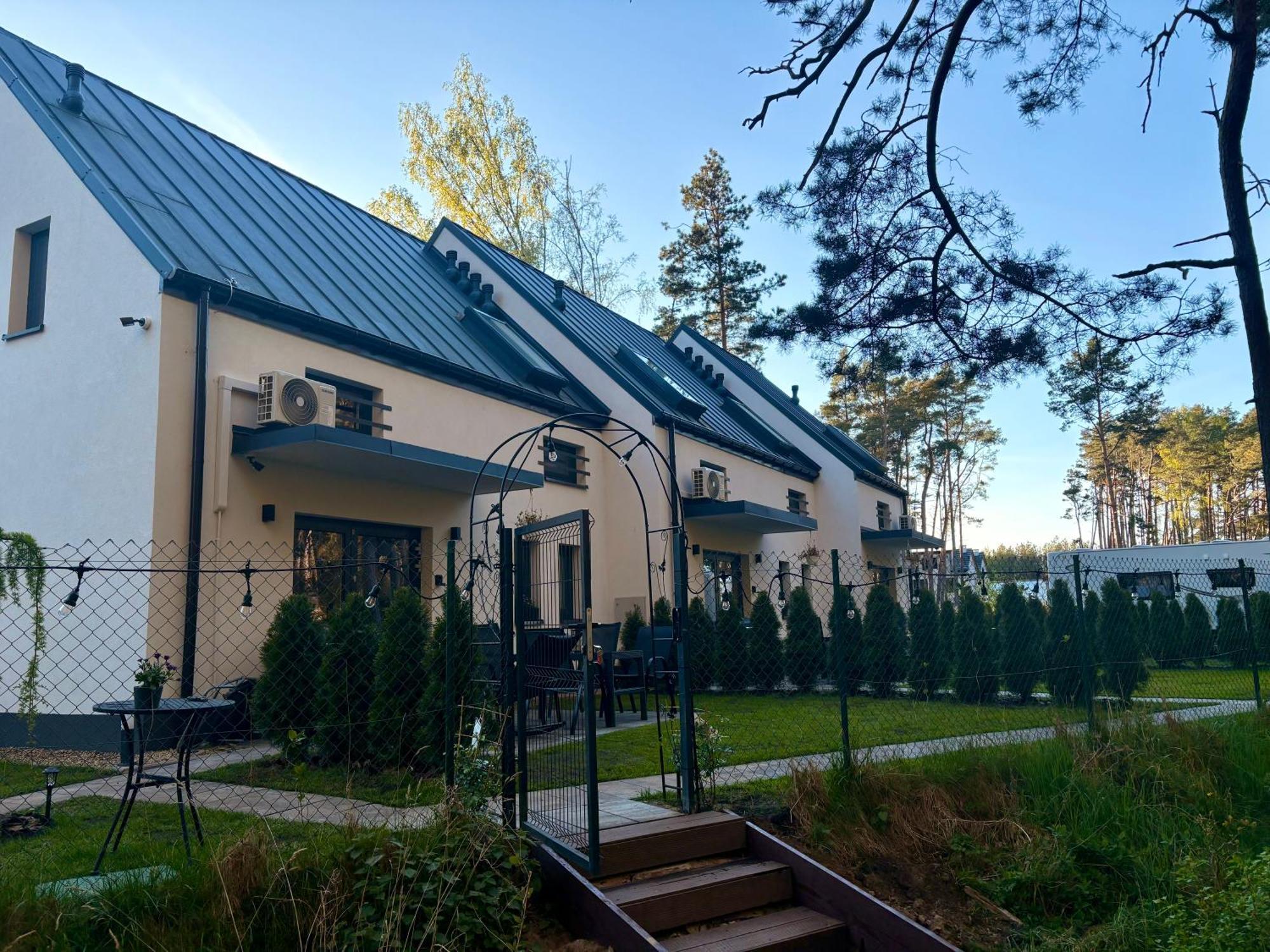 La Brisa Apartments 드지우노웨크 외부 사진